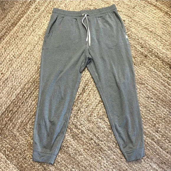 Vuori Performance Jogger - Size M (EUC) - Picture 2 of 9